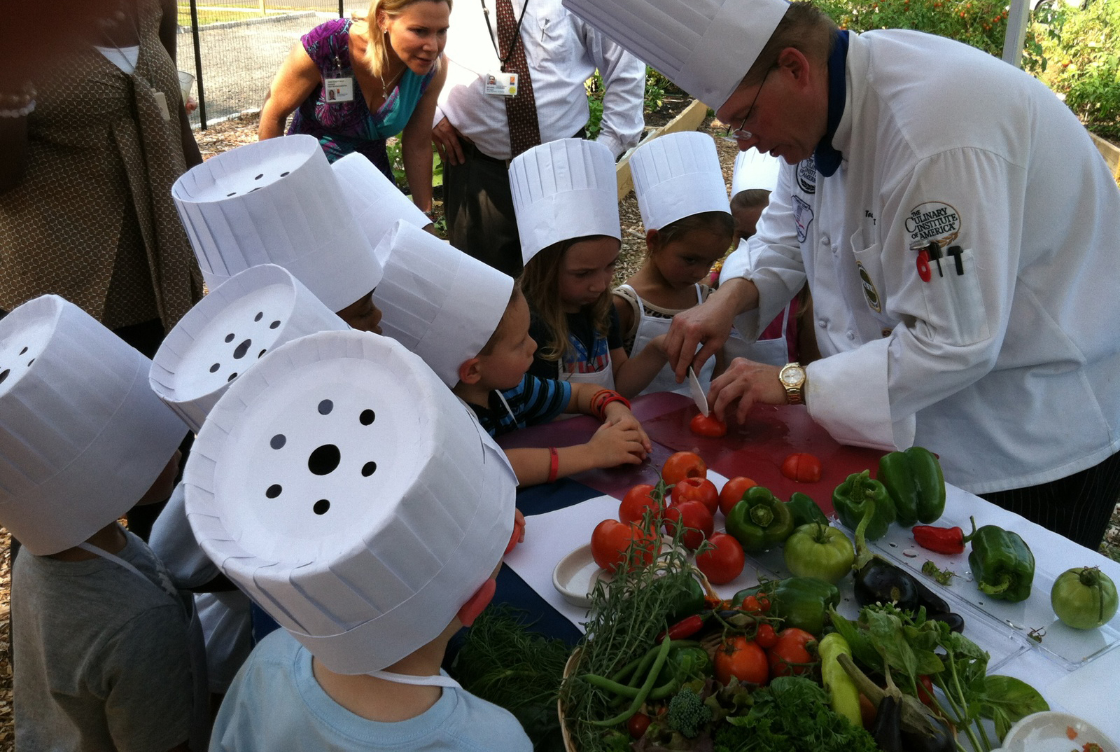 Overlook Medical Center chef teaches children