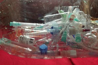 Syringes. Photo credit (alexroma/Pixabay)